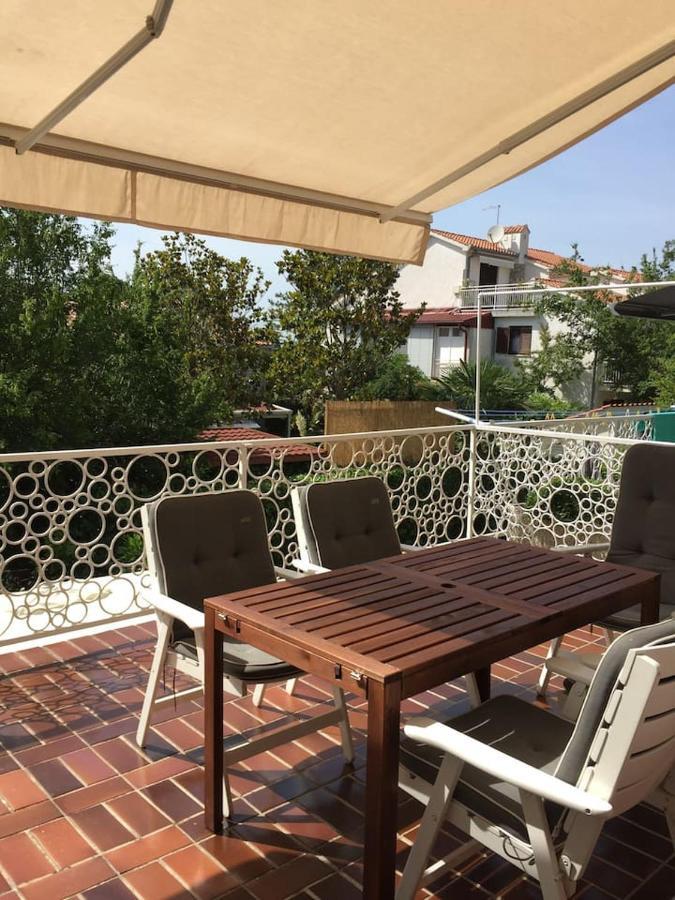 Domic ,Two Bedrooms Whit Large Terrace Njivice Exterior foto